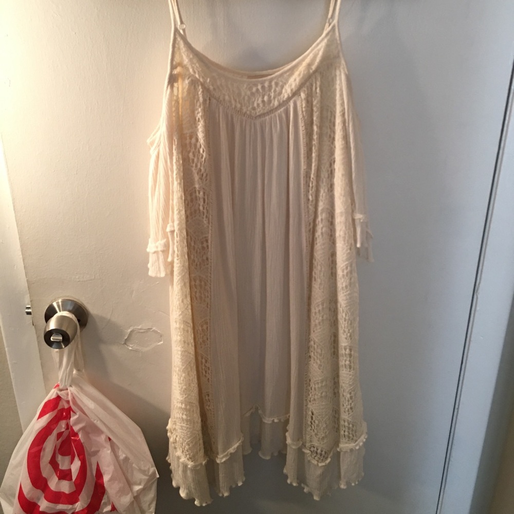 Creme flowy lace summer dress